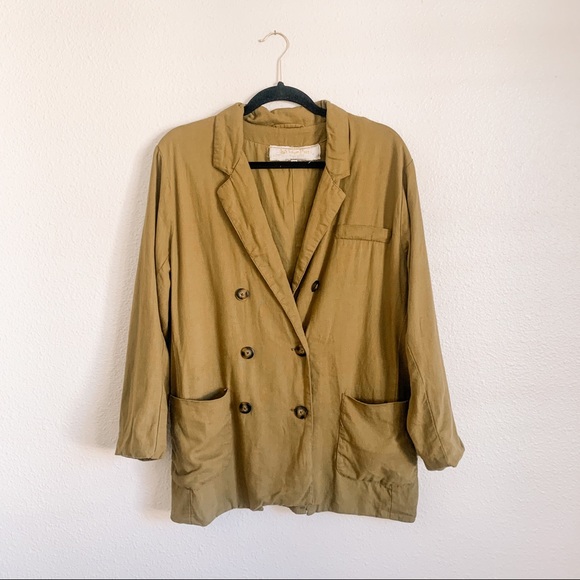 Jen’s Pirate Booty Blossom Short Suit Blazer